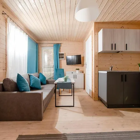 Resort Osrodek Kolonijno Wczasowy Mewa - Przy Plazy Z Basenem Z Podgrzewana Woda I Mini