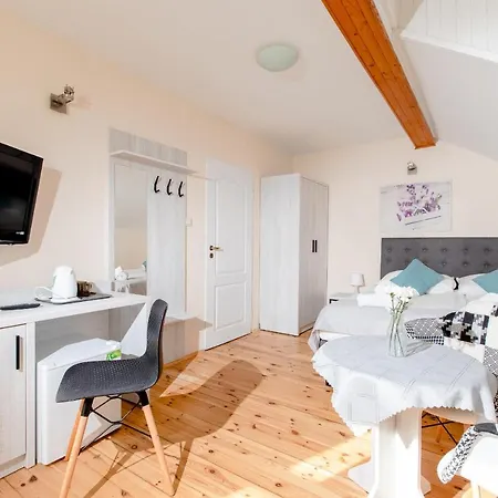 Ośrodek Kolonijno Wczasowy Mewa Ośrodek wypoczynkowy *