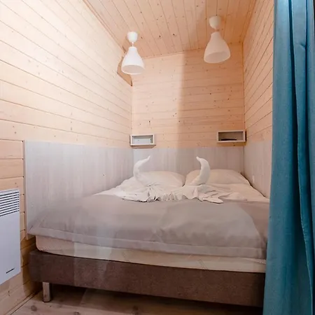 Resort Osrodek Kolonijno Wczasowy Mewa - Przy Plazy Z Basenem Z Podgrzewana Woda I Mini *