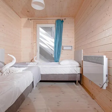 Osrodek Kolonijno Wczasowy Mewa - Przy Plazy Z Basenem Z Podgrzewana Woda I Mini Resort Niechorze