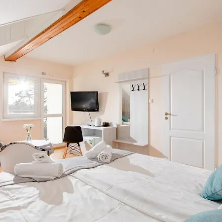 Resort Osrodek Kolonijno Wczasowy Mewa - Przy Plazy Z Basenem Z Podgrzewana Woda I Mini