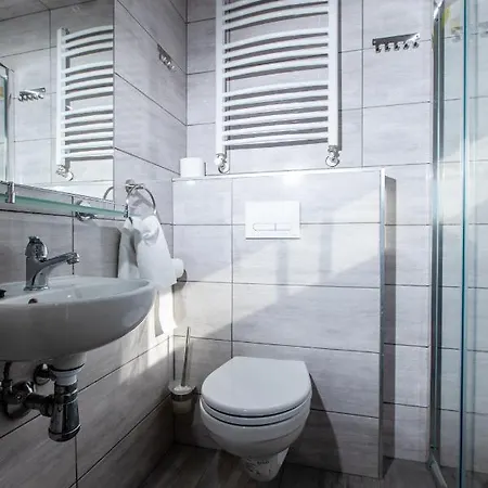 Osrodek Kolonijno Wczasowy Mewa - Przy Plazy Z Basenem Z Podgrzewana Woda I Mini