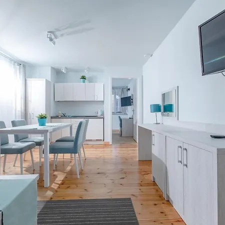 Osrodek Kolonijno Wczasowy Mewa - Przy Plazy Z Basenem Z Podgrzewana Woda I Mini Niechorze