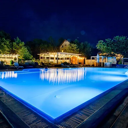 Resort Osrodek Kolonijno Wczasowy Mewa - Przy Plazy Z Basenem Z Podgrzewana Woda I Mini Niechorze