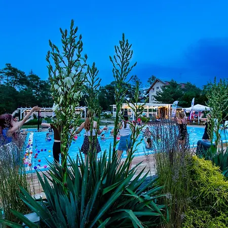 Resort Osrodek Kolonijno Wczasowy Mewa - Przy Plazy Z Basenem Z Podgrzewana Woda I Mini *