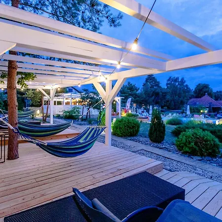 Resort Osrodek Kolonijno Wczasowy Mewa - Przy Plazy Z Basenem Z Podgrzewana Woda I Mini Niechorze